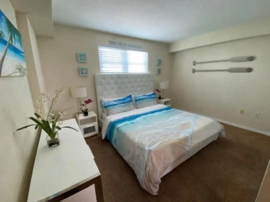 OCEANVIEW LARGE DREAM CONDO WITH 2BD/2B in CLEARWATER BEACH