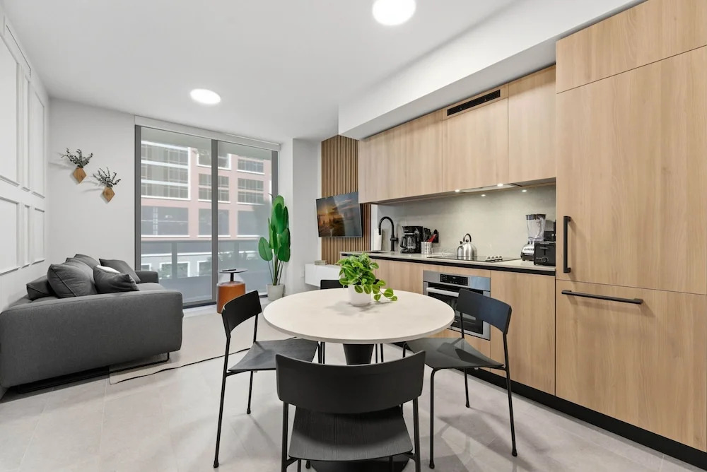 Stylish Miami Stay for 5 Guests