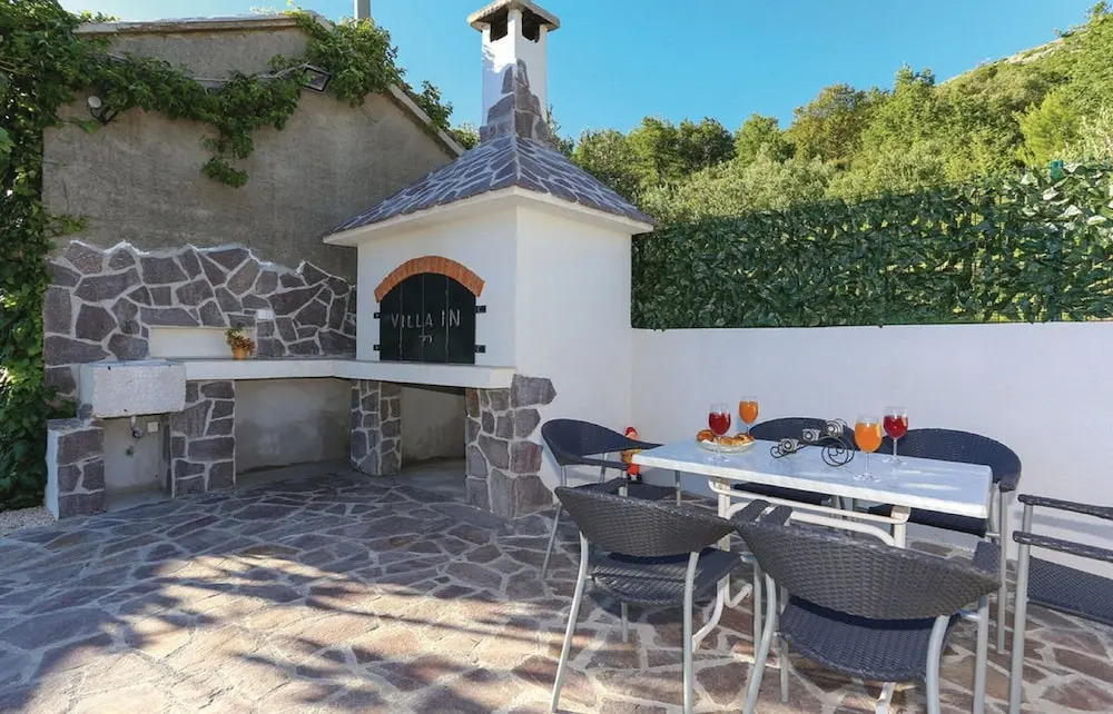 Villa IN