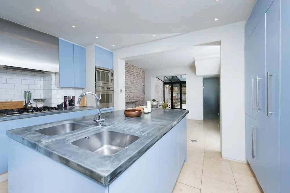 Stylish and Spacious 2BR House in Hammersmith