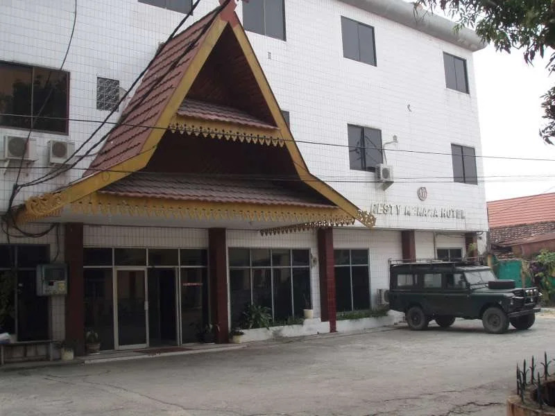 Resty Menara 2