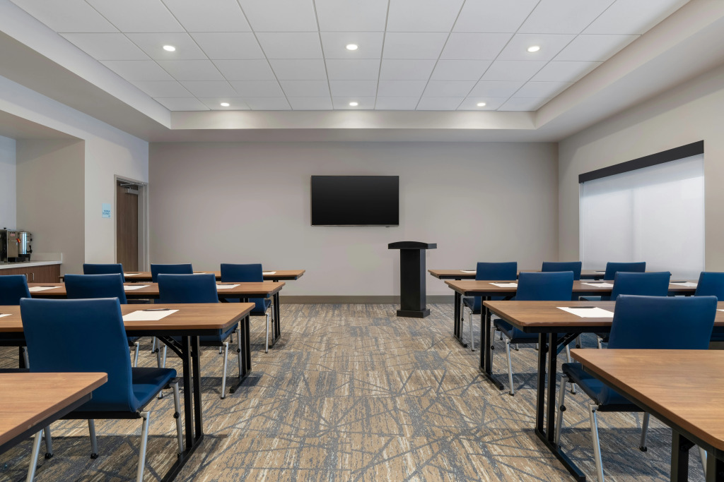 Holiday Inn Express & Suites Linden - Newark South by IHG