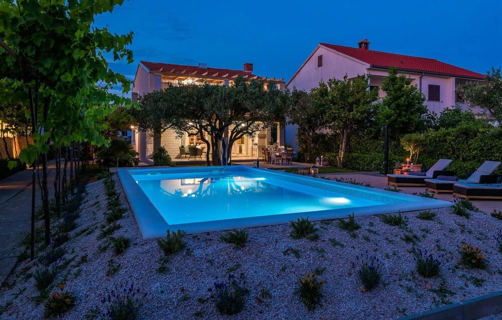 Awesome Home In Srima