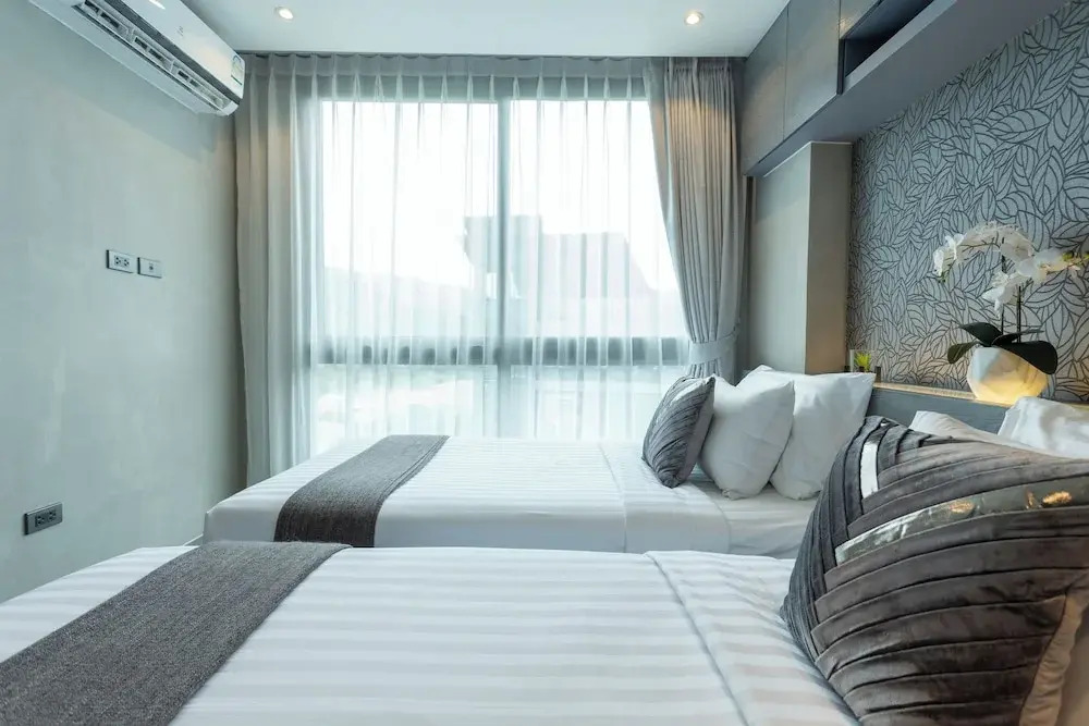Nicest Condo in City gate Kamala  c118