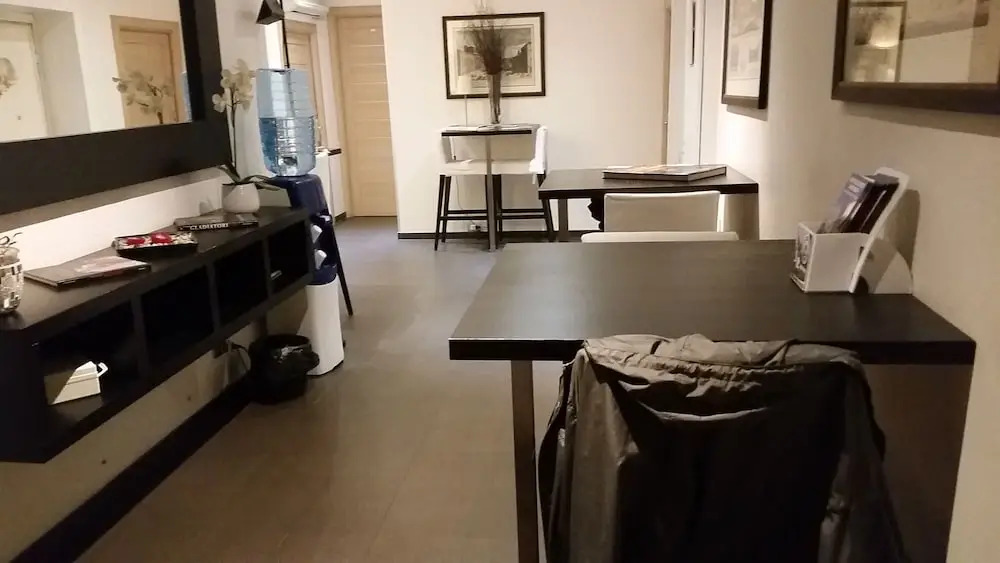 Anthony House, Anthony Floor 3, Castro Pretorio