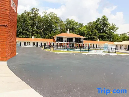 7 Gables Motel Burnside Near Somerset US 27