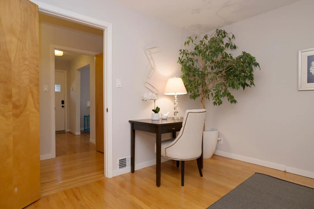 Charming & Cozy Dolores Park Condo by RedAwning