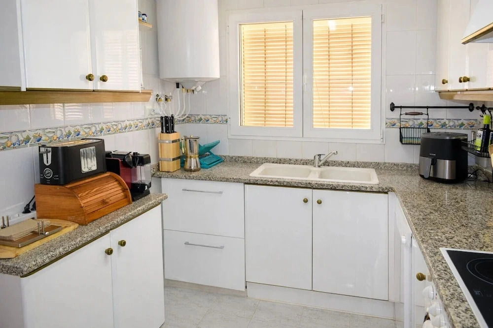 Ch1200 in Oliva With 3 Bedrooms and 2 Bathrooms
