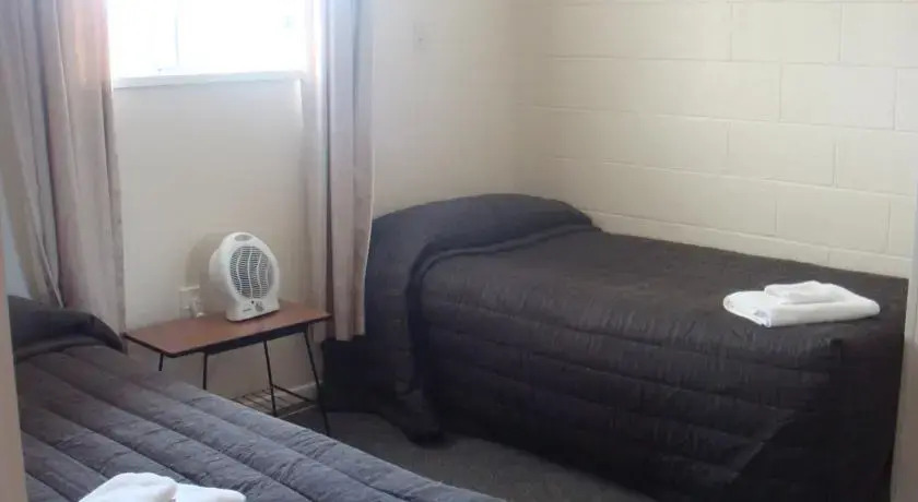 Wainui Beach Motel