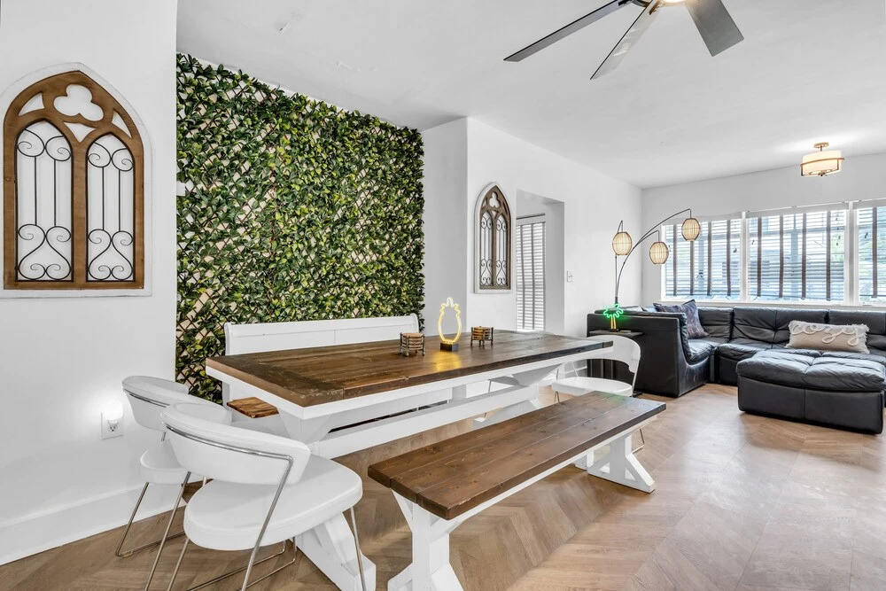 Hipster Upper Buenavista House