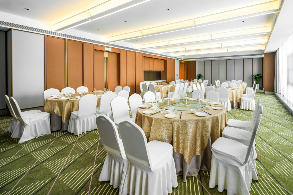 Hilton Garden Inn Xinyang East Railway Station