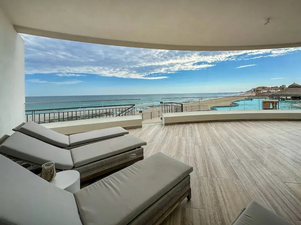 3BR Ground Floor Condo With Direct Pool Access