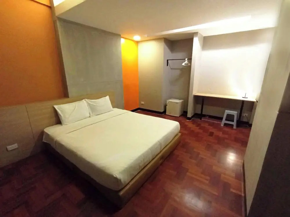 XX GO INN Silom Road -BTS Saint Louis