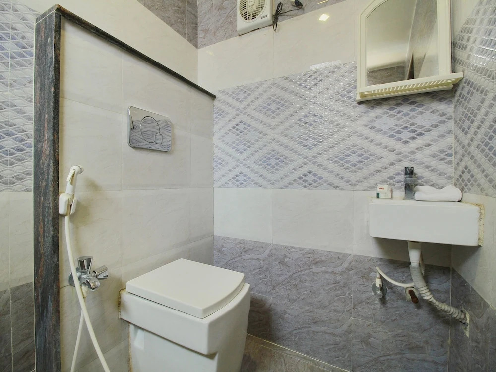 OYO 11489 PKN Classic Regency