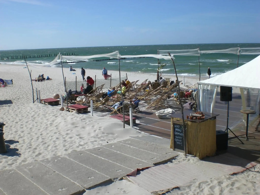 Achtern - Diek - am Strand