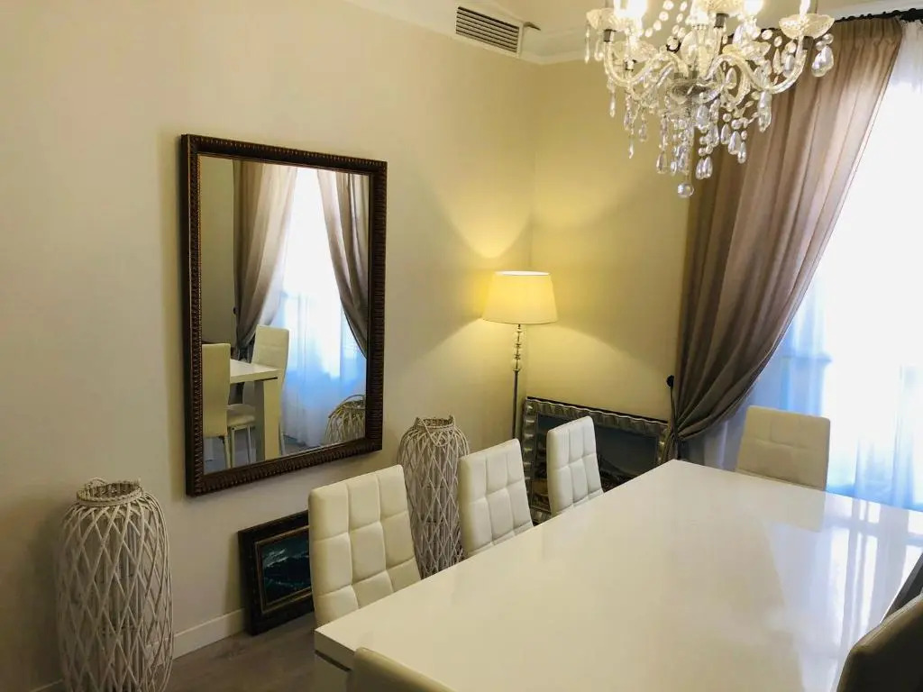 Apartamento a 50 metros de la playa malagueta con vistas al mar