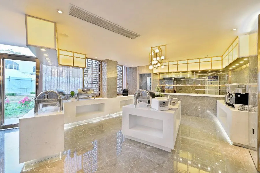 Airport Grand Hotel