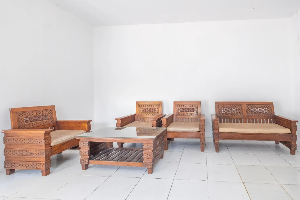 Hotel O RF Homestay