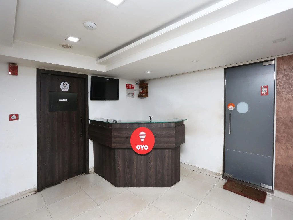 OYO 8433 Hotel