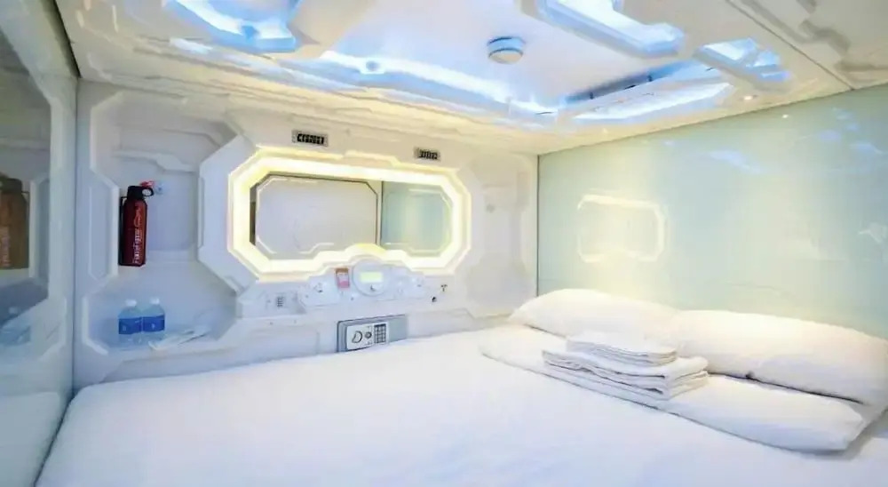 Capsule Riverside