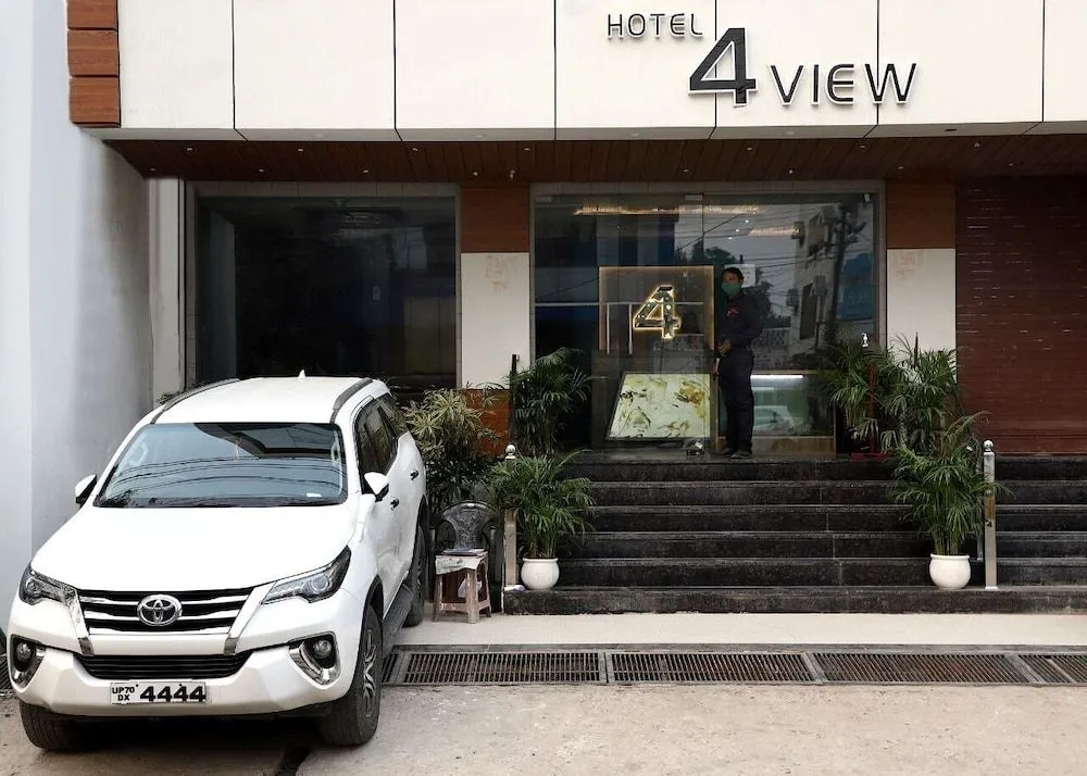 Hotel Four 4 View Grand