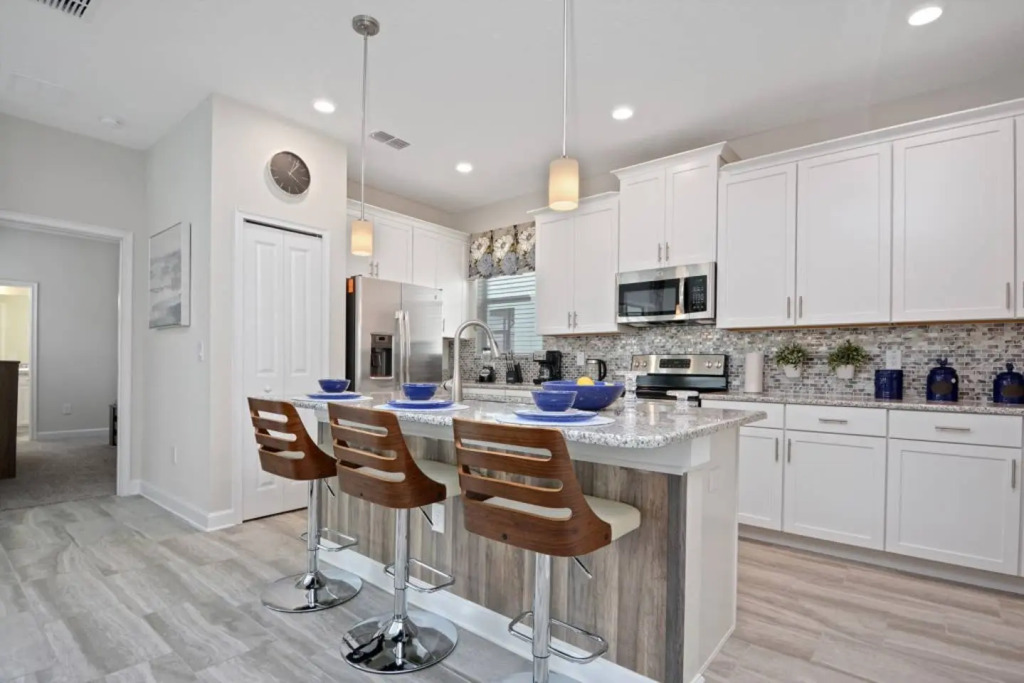 Spacious home with a great private pool near Disney