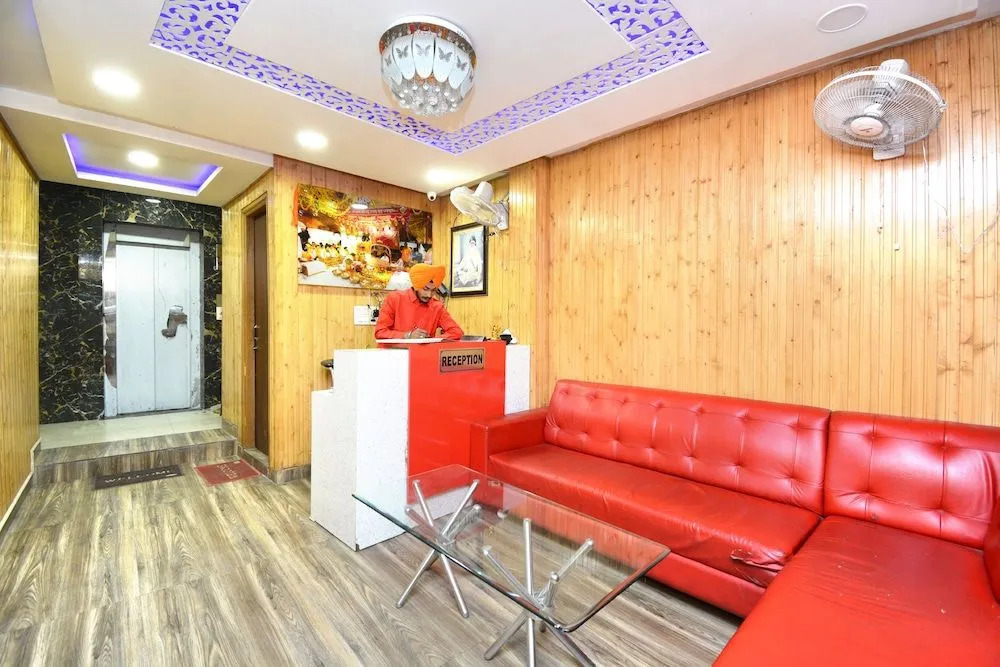Oyo 40504 Hotel Avtar Residency