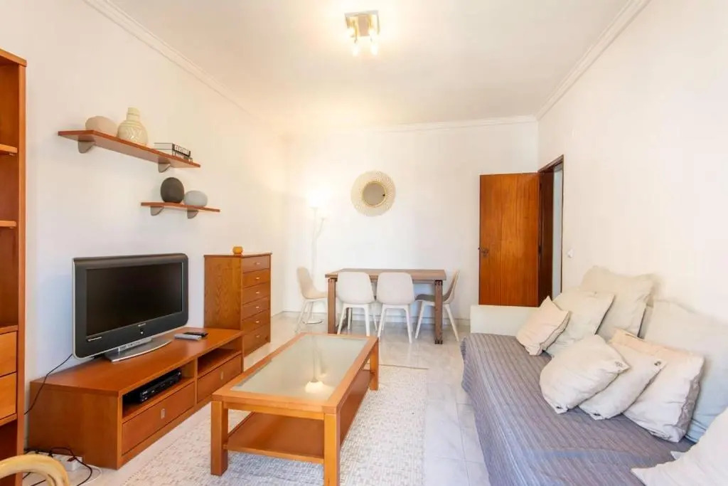 Cozy Peaceful apartment in Almada by Innkeeper
