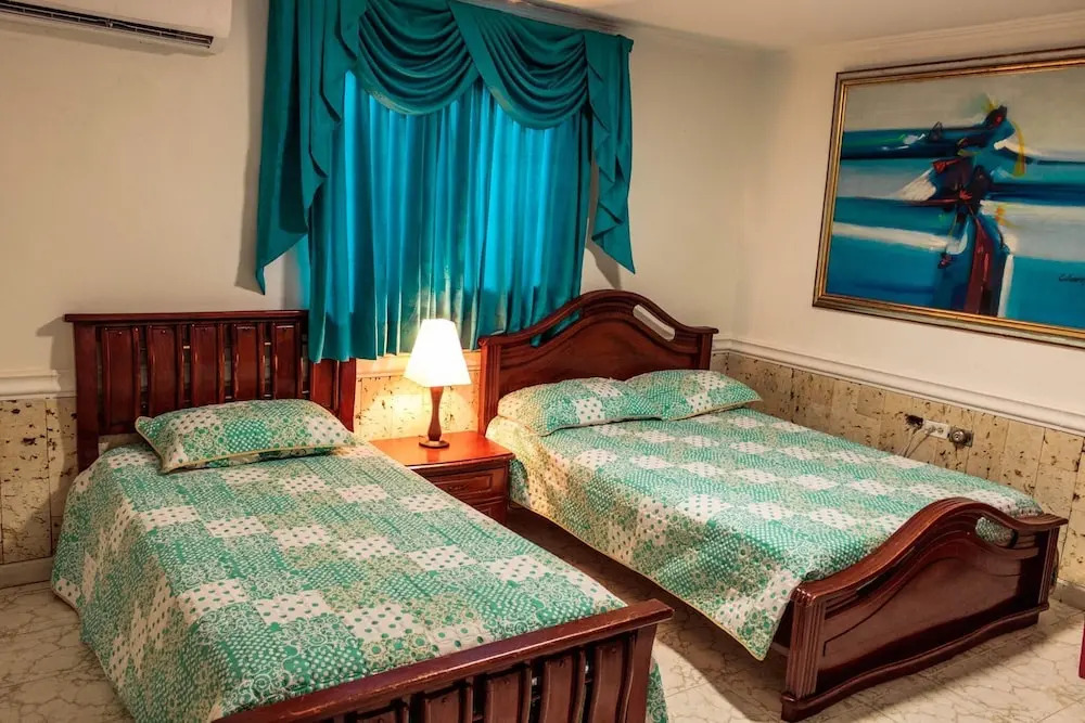 Hotel las Brisas