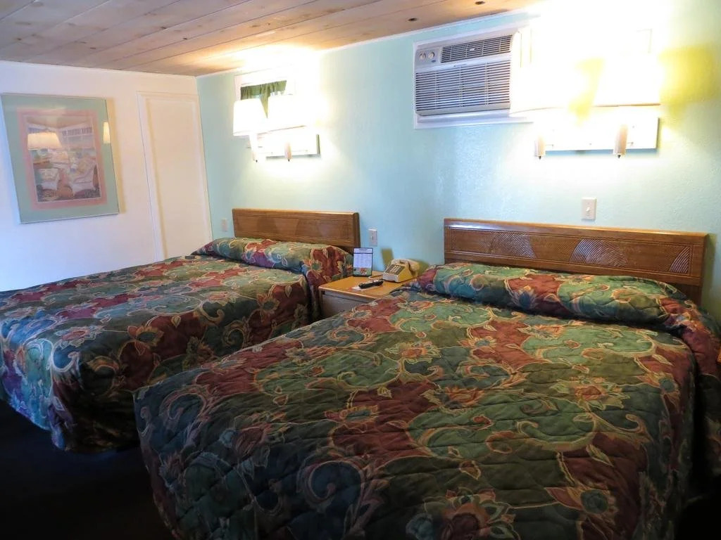 Restwood Motel