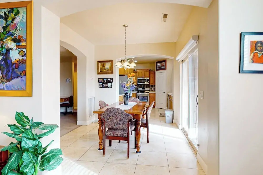 4BR Dog-friendly Mtn View Home w/ Grill & Yard