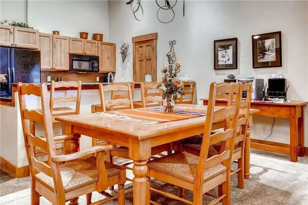 3301 Champagne Lodge, Trappeur's Crossing Apartment 2