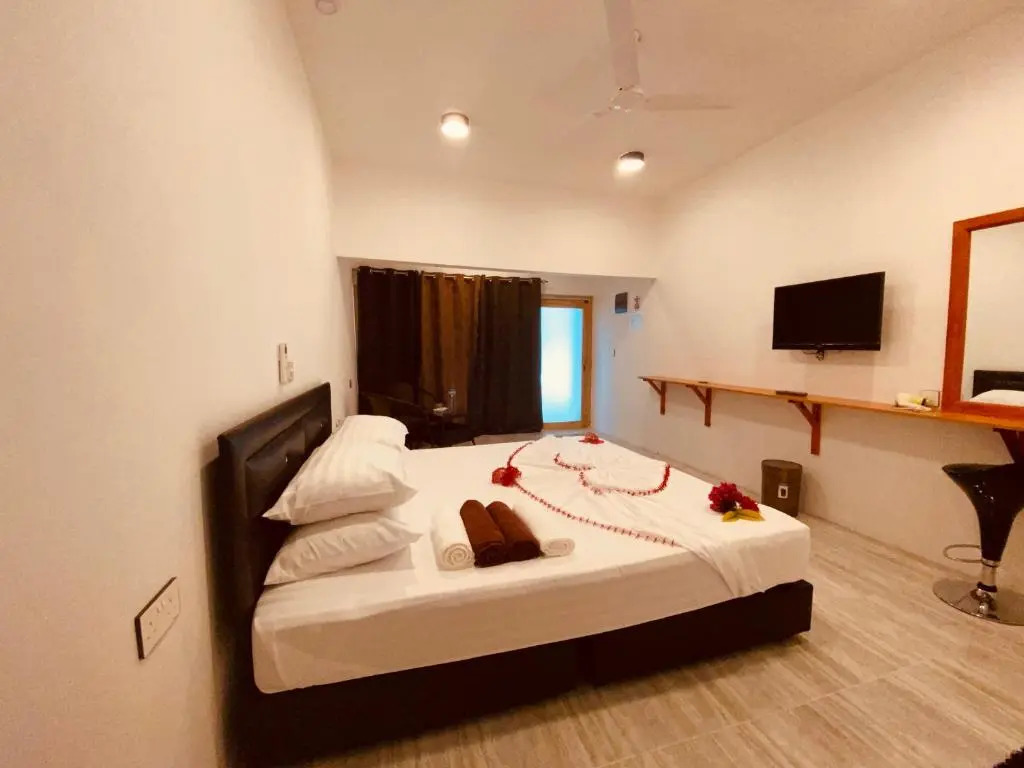 Dacha Thoddoo White Sand