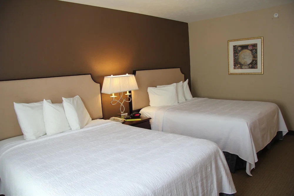 Green Acres Hotel