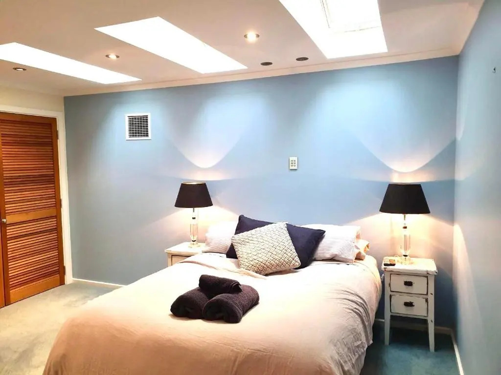 Luxurious 3 bedroom beachfront - panoramic views