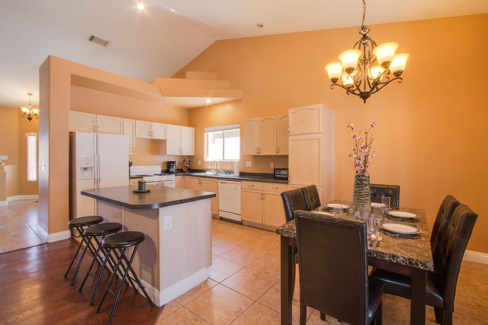 Beautiful Spacious House very Nice area