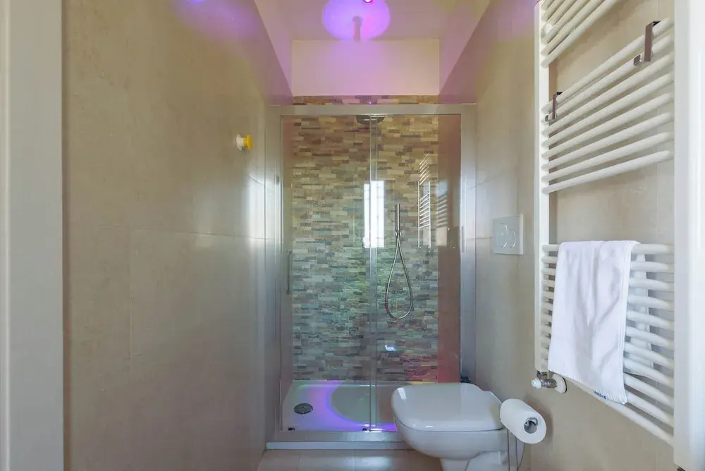 Casa Torre di Specchio con Piscina