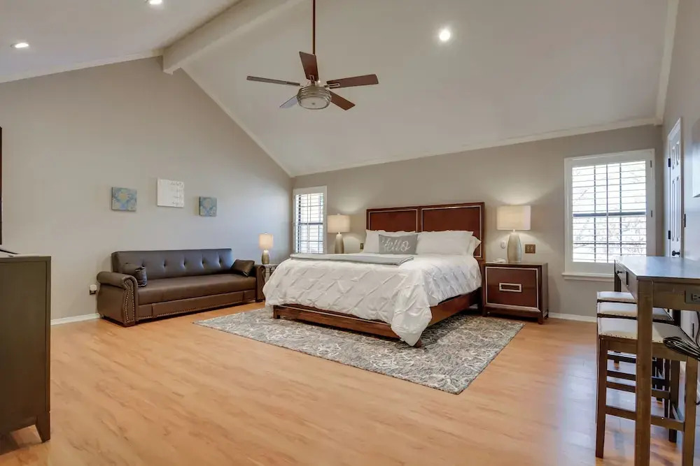 Luxe Home w/ Private Pool & Game Room in Vinita