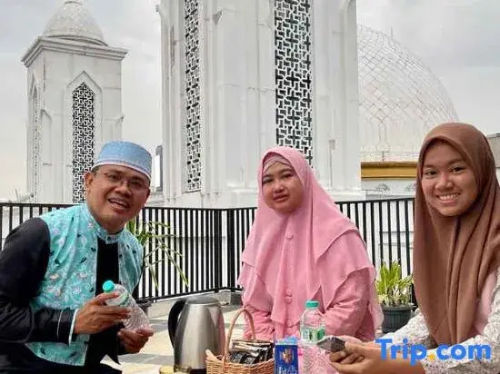 Front One Residence Syariah Mampang