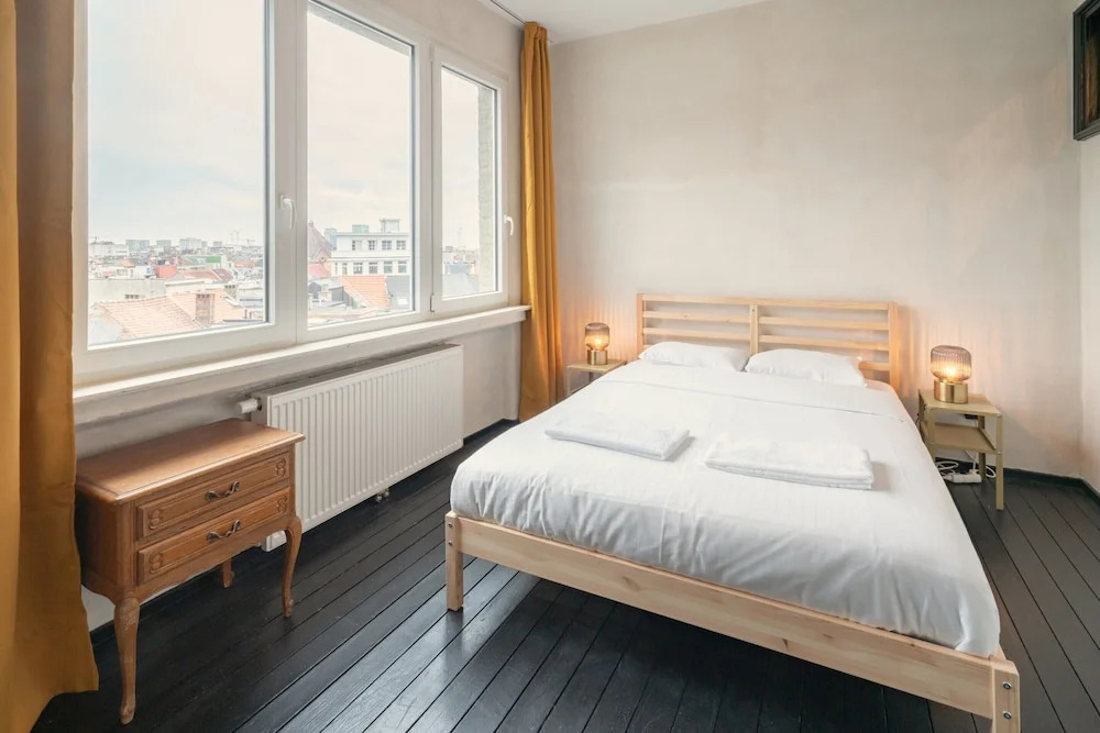 Comfortable 2BR Apartment - Central Antwerp