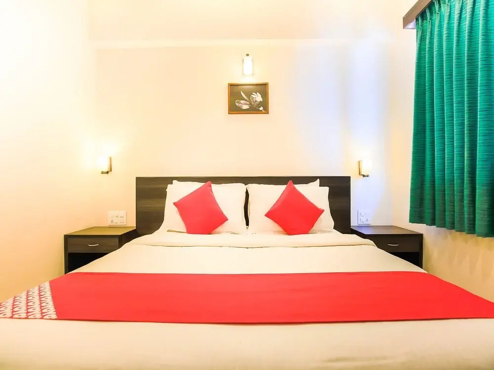 M The Business Hotel by OYO Rooms