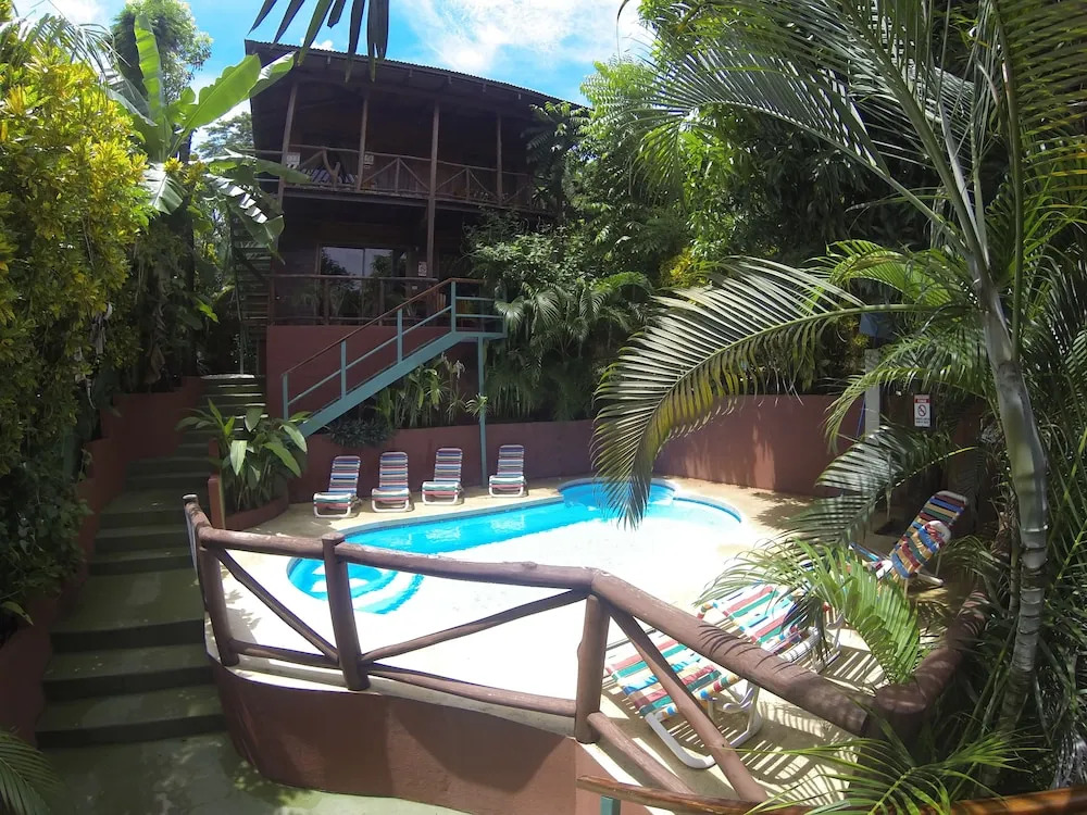 Raratonga Hotel &  Apartments