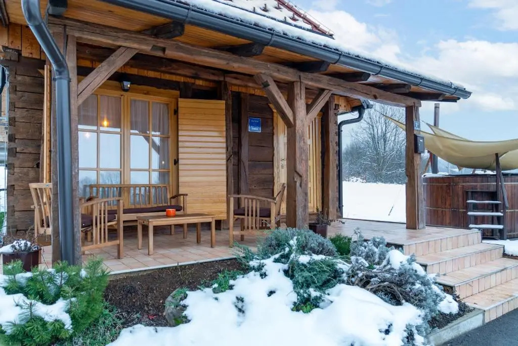 Chalet Markoci With Hot Tub - Happy Rentals