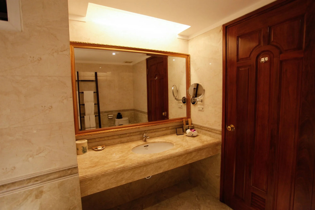 Hotel Emerald Waters Classy