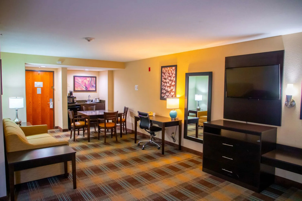 Spark by Hilton Port Wentworth Savannah
