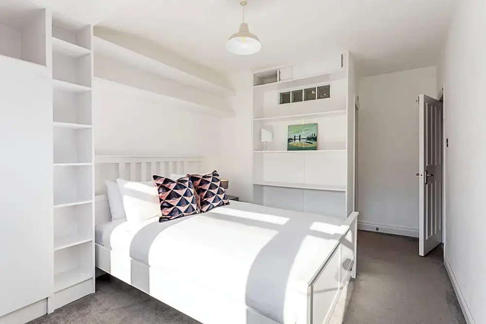 Three Bedroom Kensington Flat
