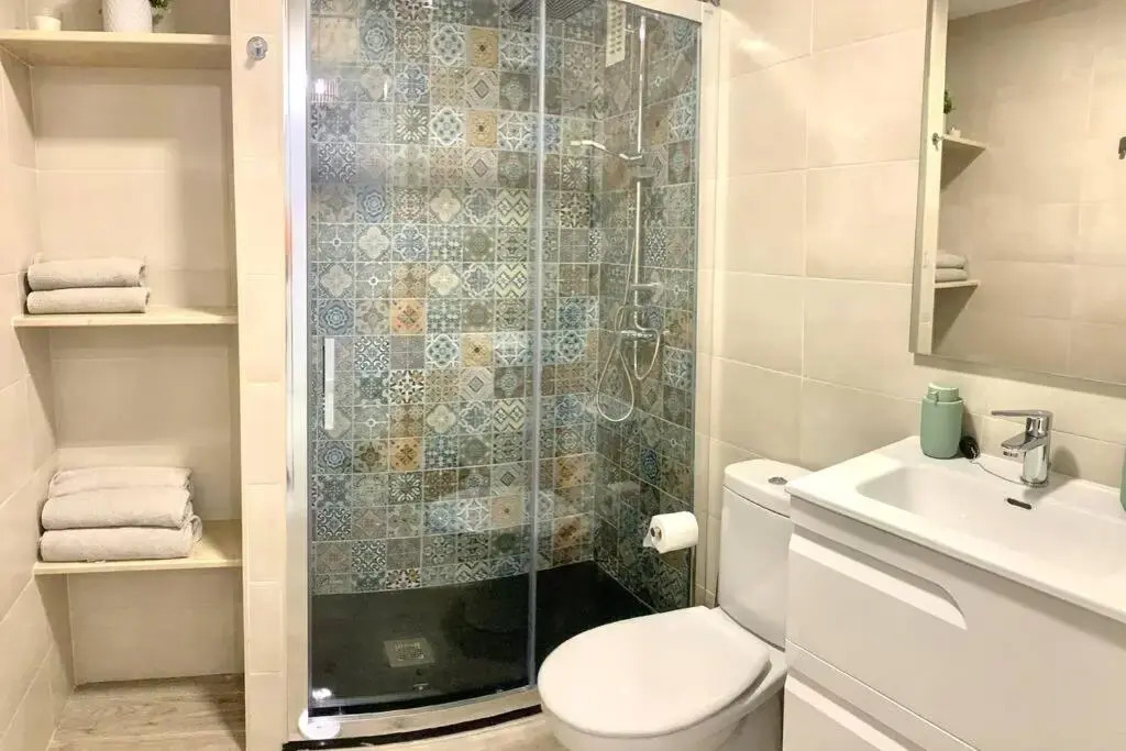Amplio apartamento junto al mar