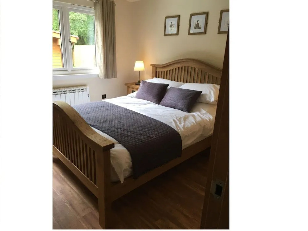 Shellow Lane Lodges