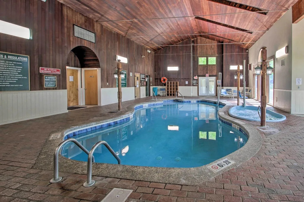 Cozy Jackson Condo w/ Mtn Views & Pool Access!