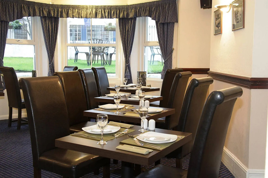OYO Devonshire Park Hotel